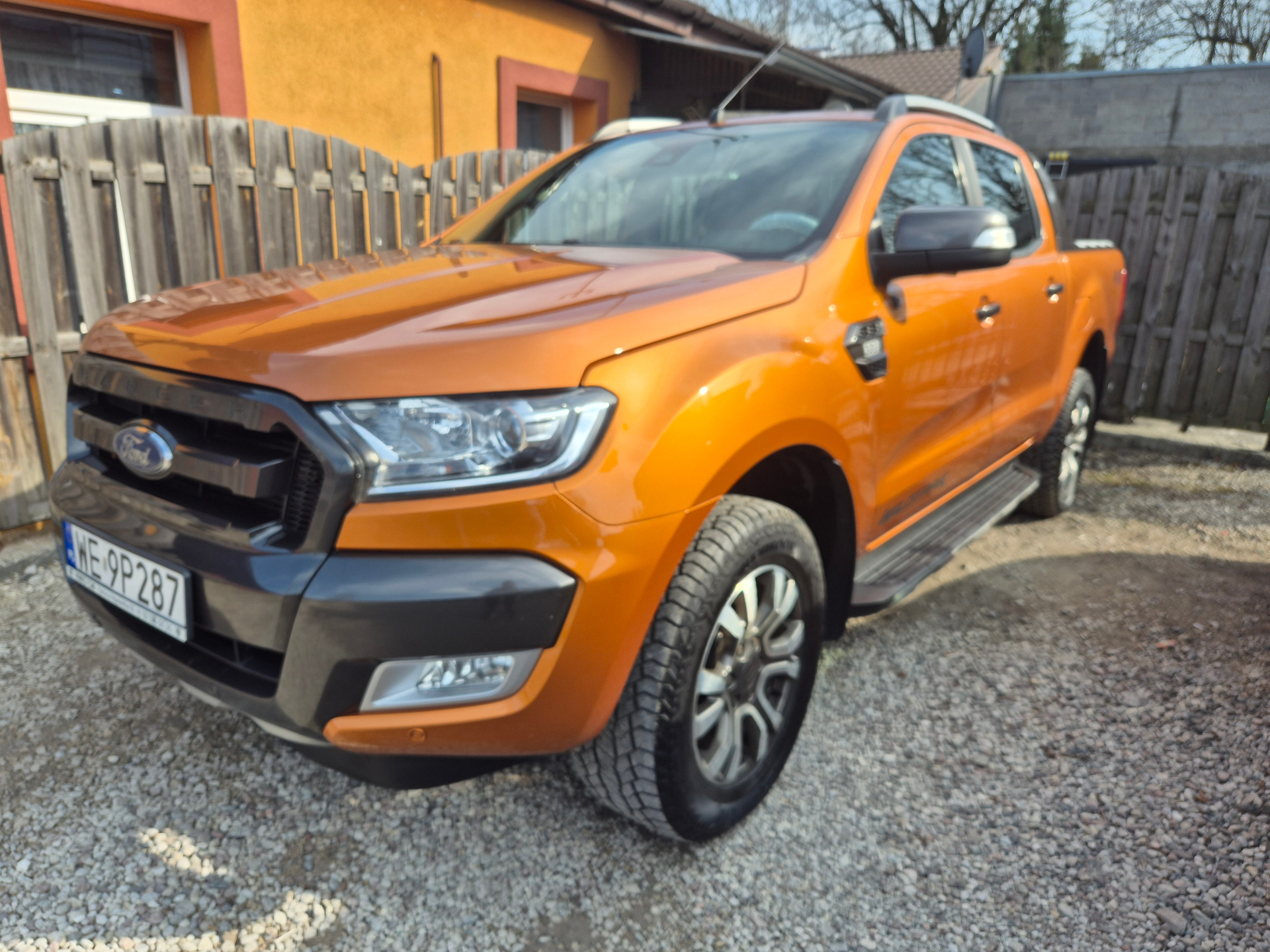 Naprawa blacharsko-lakiernicza Forda — po